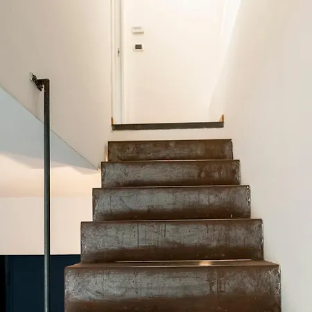 Regina 144 By Rd Domus *